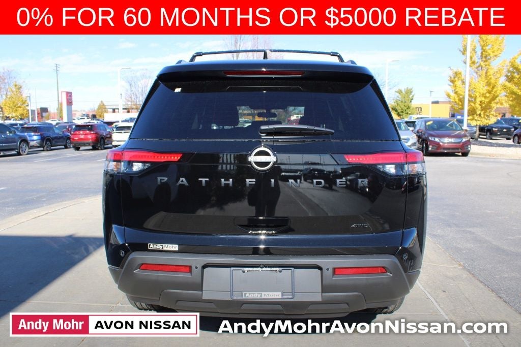 2025 Nissan Pathfinder SV