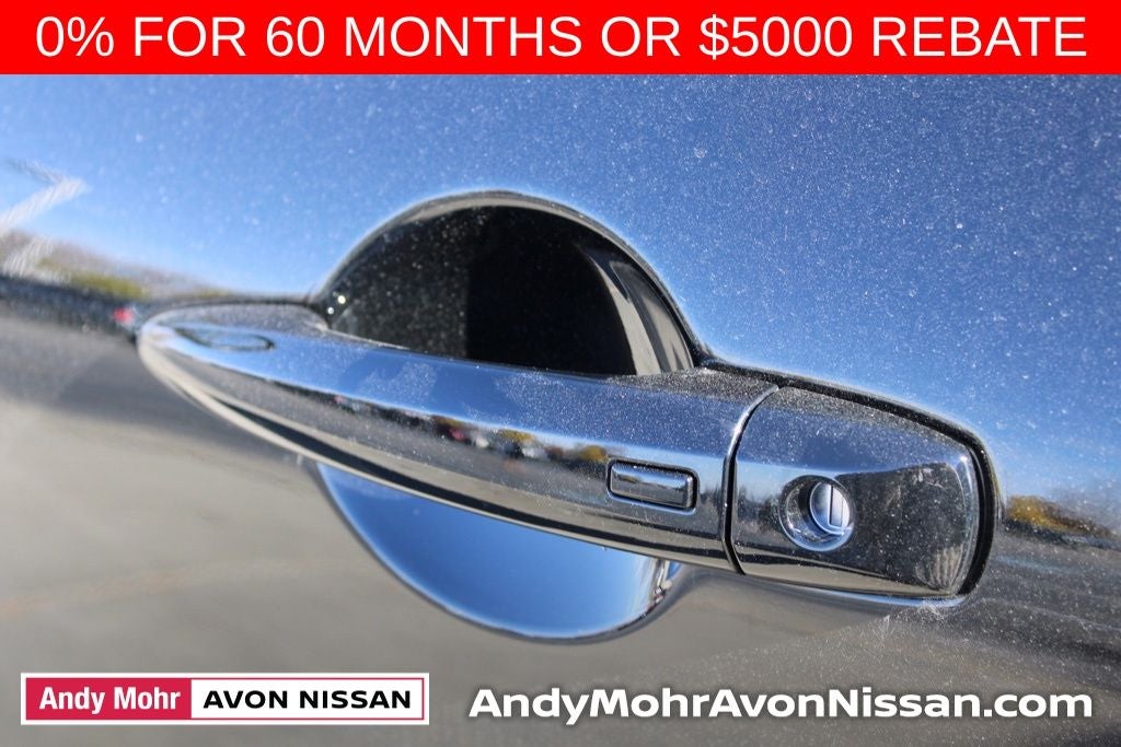 2025 Nissan Pathfinder SV