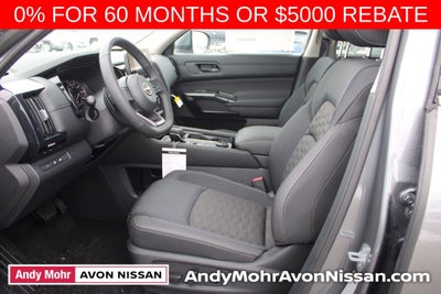 2025 Nissan Pathfinder SV