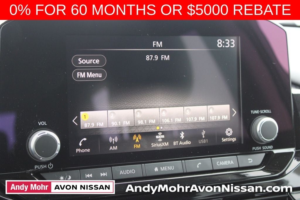 2025 Nissan Pathfinder SV