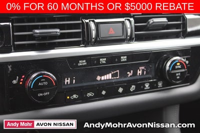 2025 Nissan Pathfinder SV