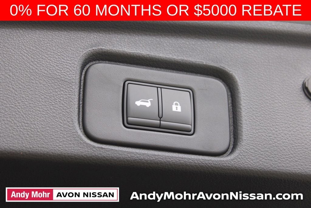 2025 Nissan Pathfinder SV