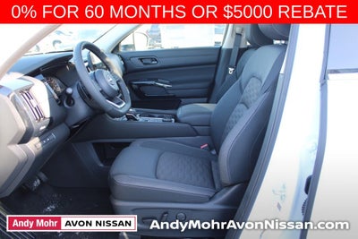 2025 Nissan Pathfinder SV