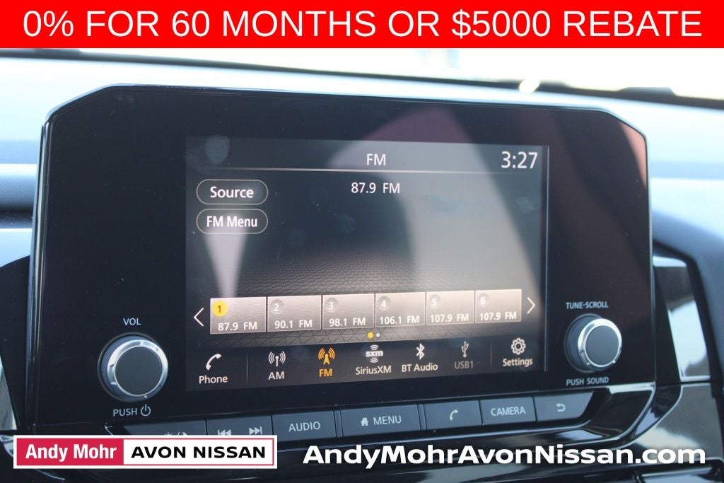 2025 Nissan Pathfinder SV