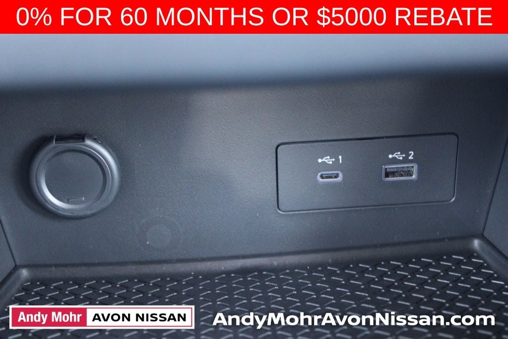 2025 Nissan Pathfinder SV