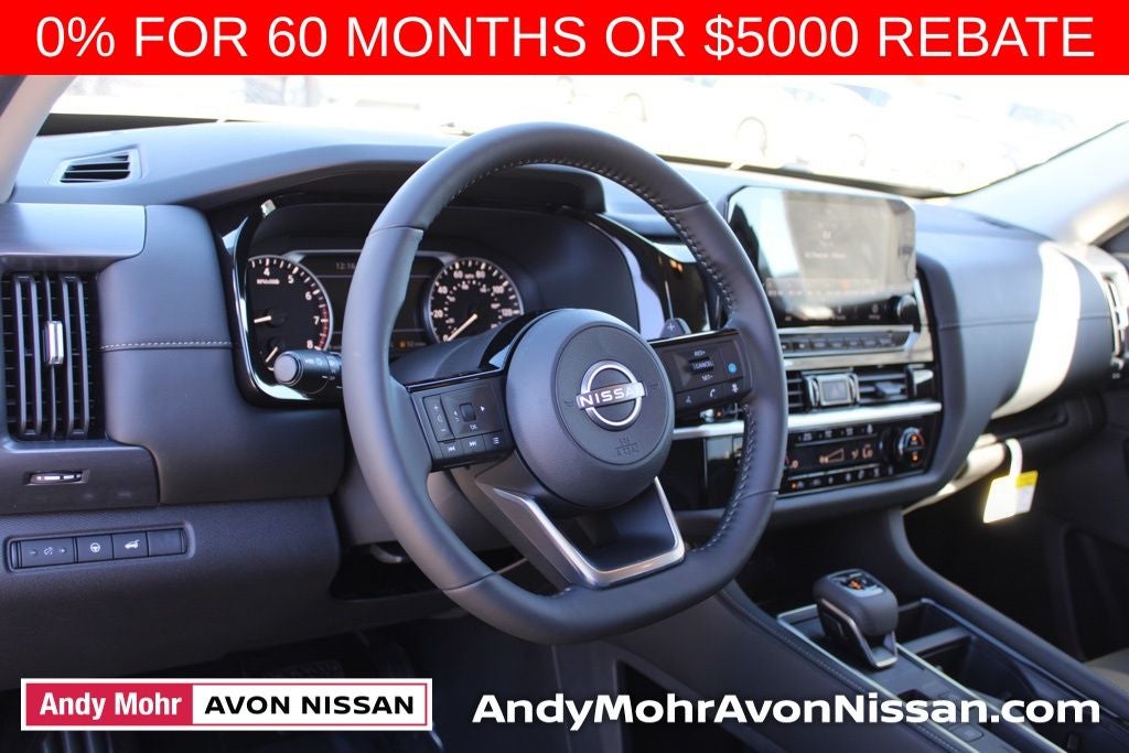 2025 Nissan Pathfinder SL