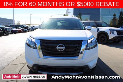 2025 Nissan Pathfinder SL