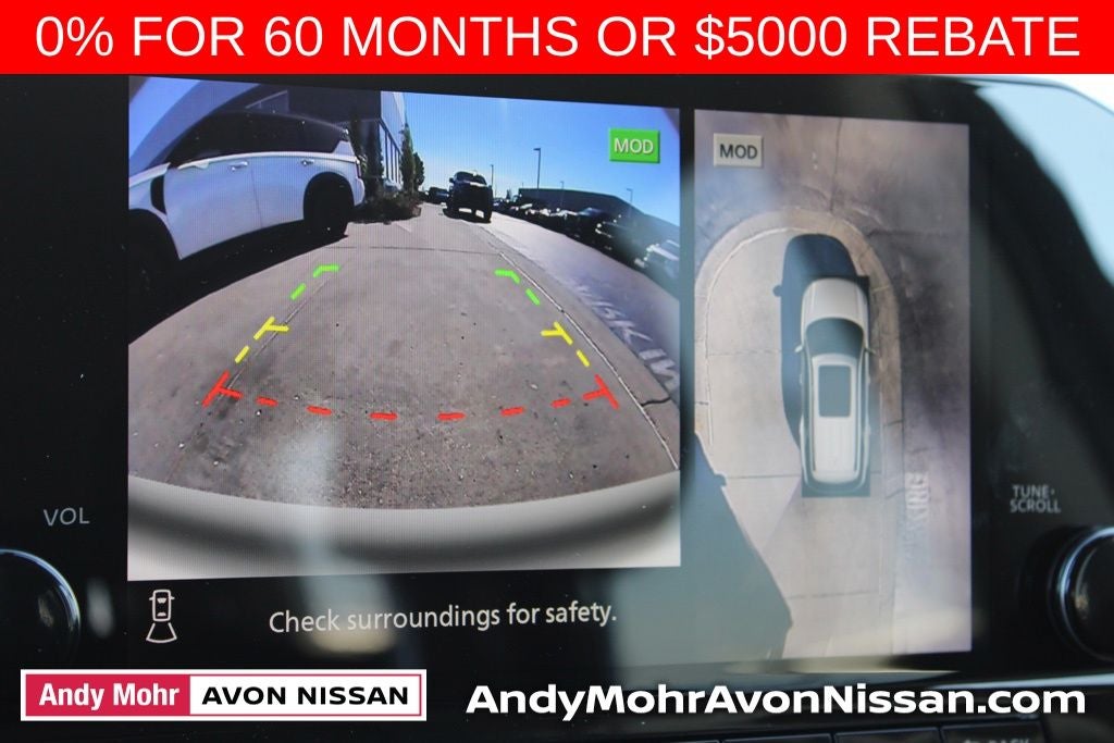 2025 Nissan Pathfinder SL