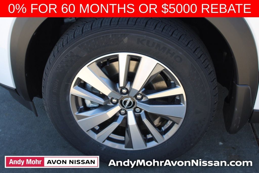 2025 Nissan Pathfinder SL