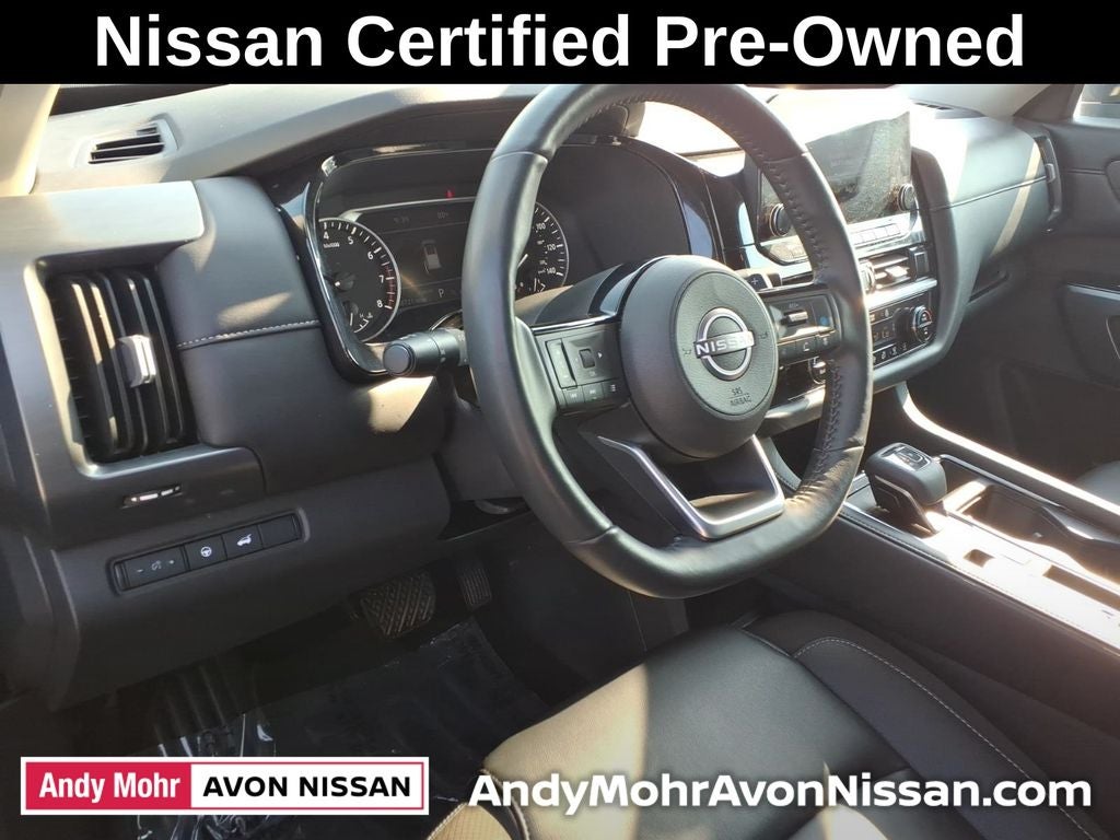2025 Nissan Pathfinder SL