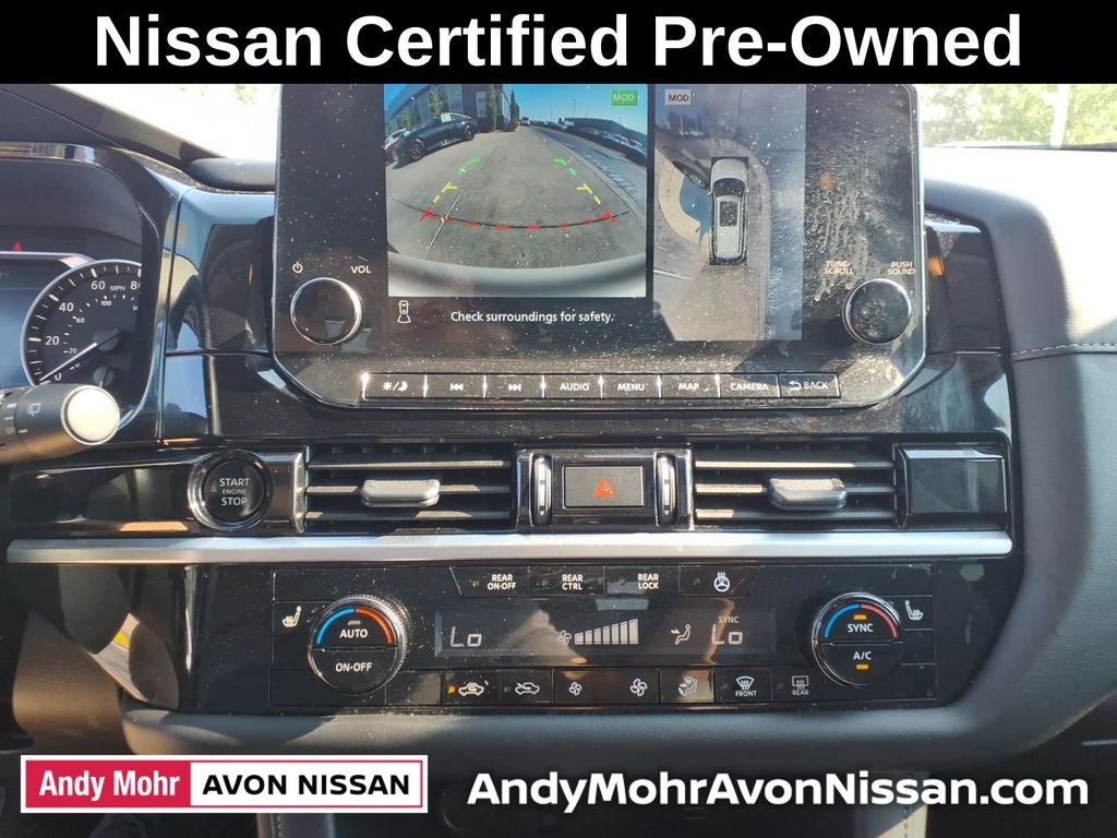 2025 Nissan Pathfinder SL
