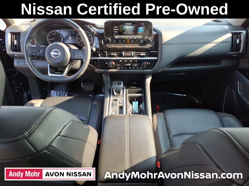 2025 Nissan Pathfinder SL