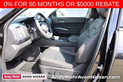 2025 Nissan Pathfinder SL