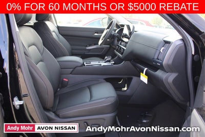 2025 Nissan Pathfinder SL