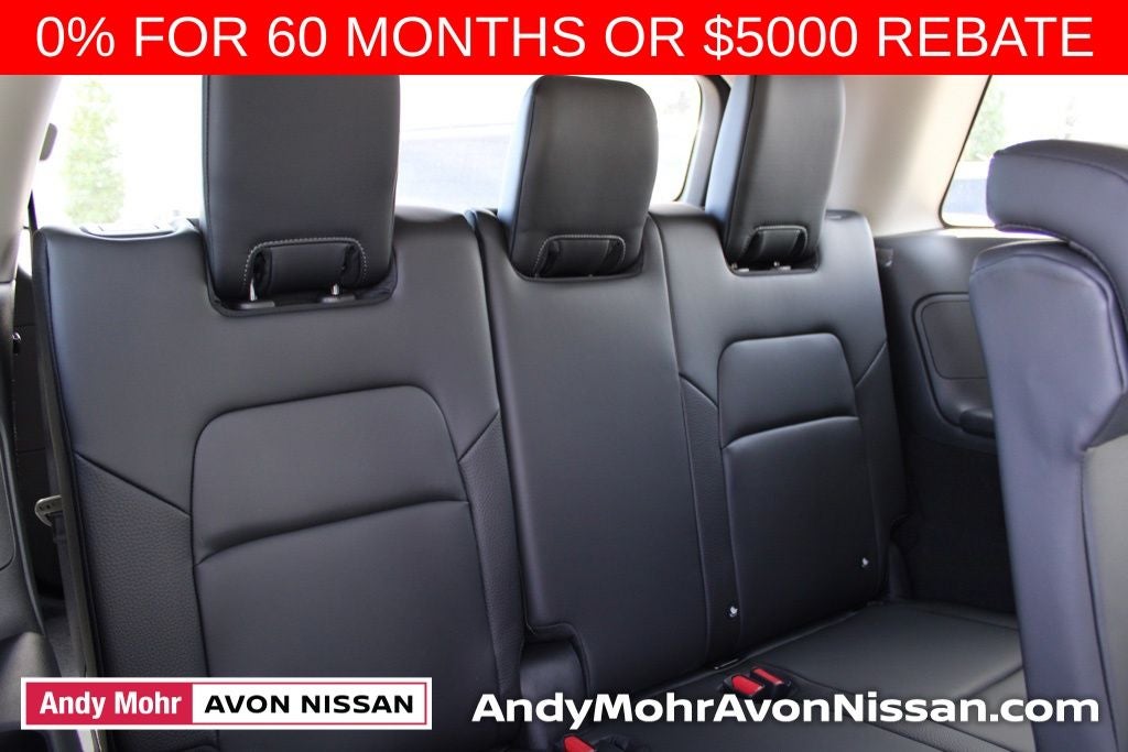 2025 Nissan Pathfinder SL