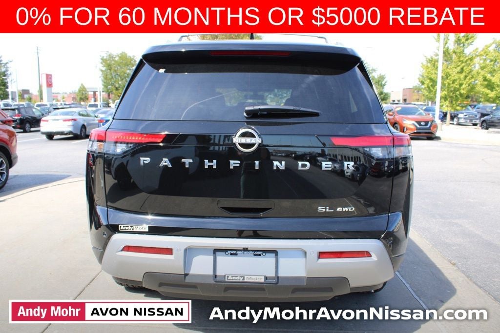 2025 Nissan Pathfinder SL