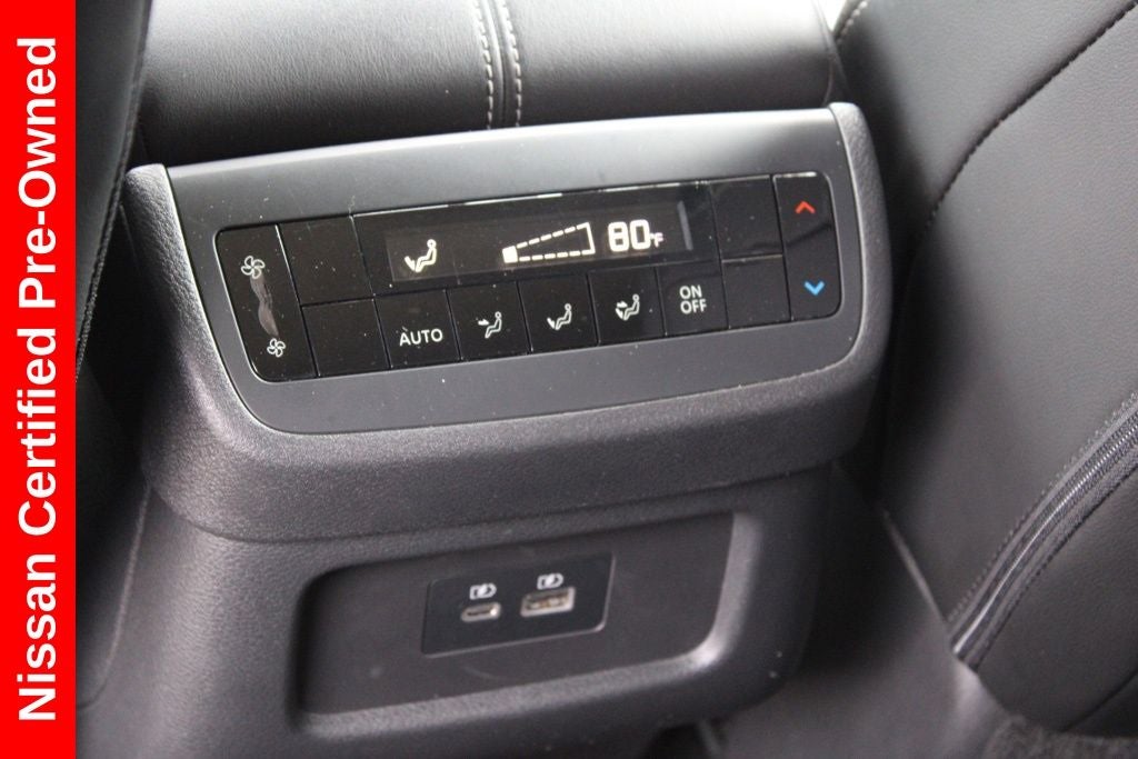 2023 Nissan Pathfinder SL