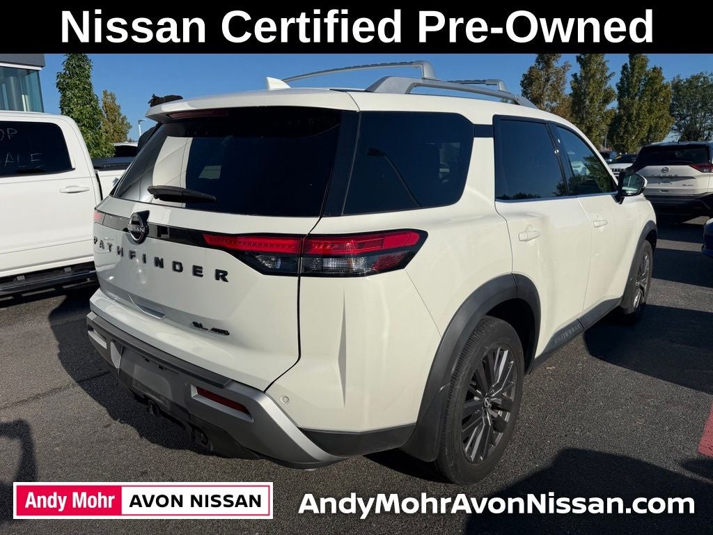2024 Nissan Pathfinder SL