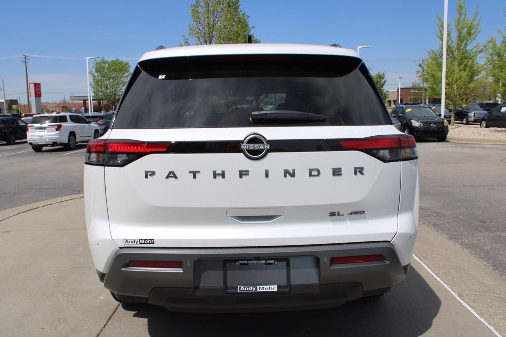 2026 Nissan Pathfinder SL