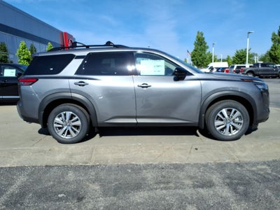 2026 Nissan Pathfinder SL