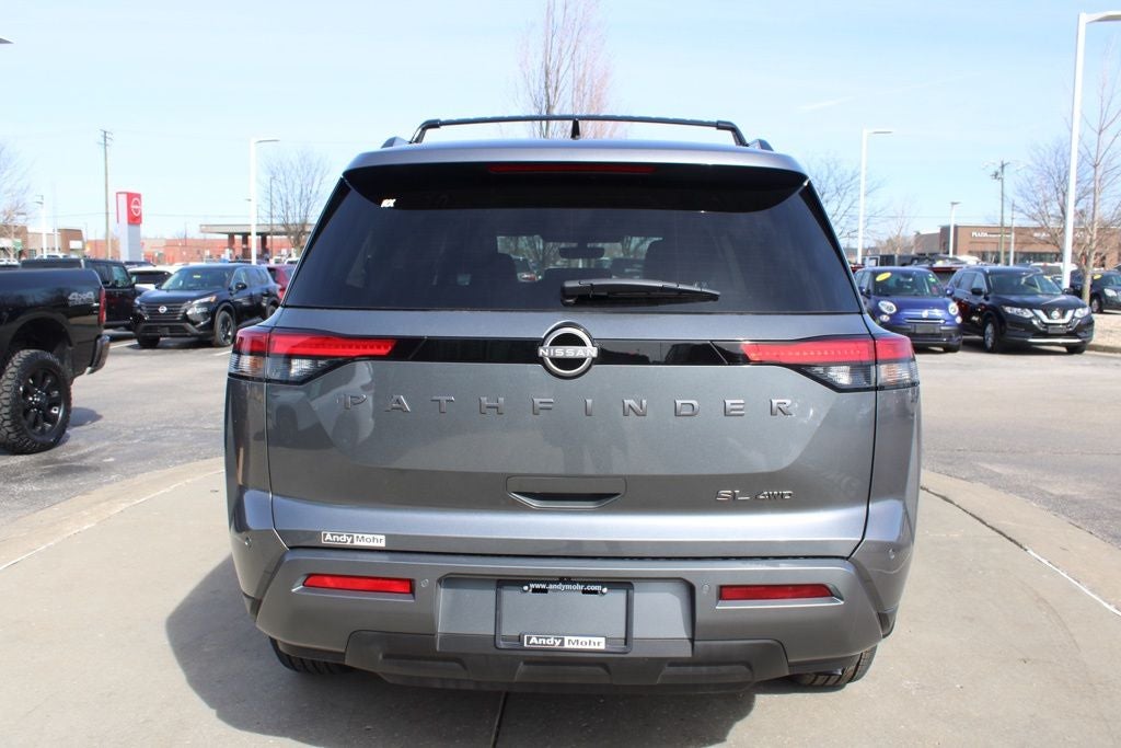 2026 Nissan Pathfinder SL