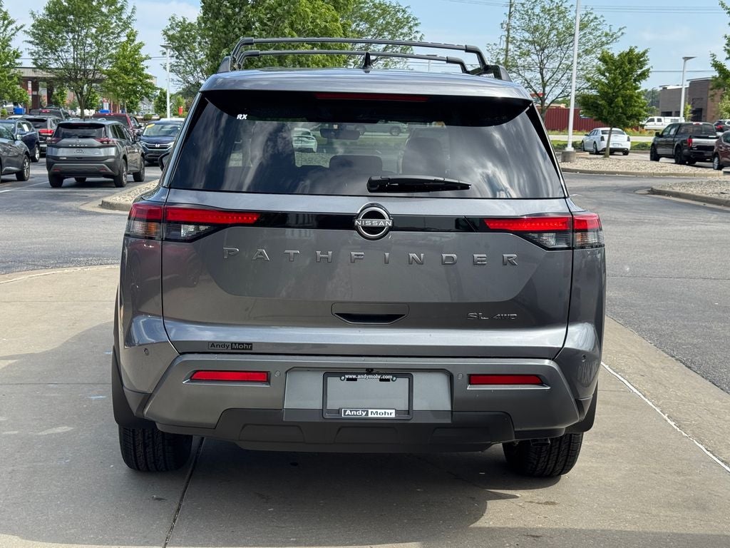 2026 Nissan Pathfinder SL