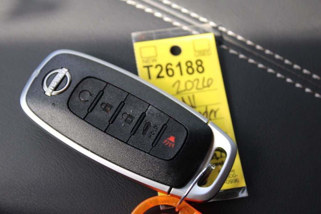 2026 Nissan Pathfinder SL