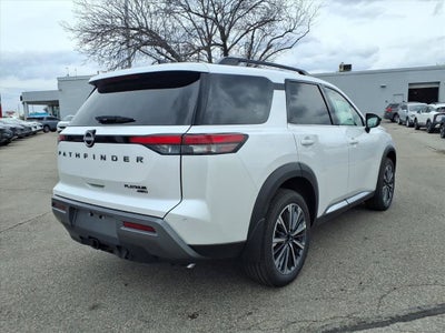 2026 Nissan Pathfinder Platinum