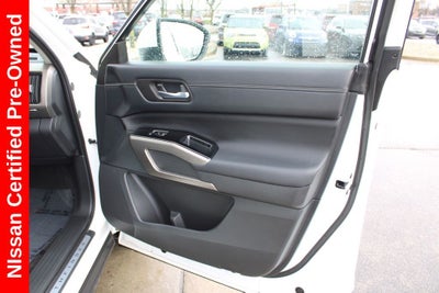 2024 Nissan Pathfinder Platinum