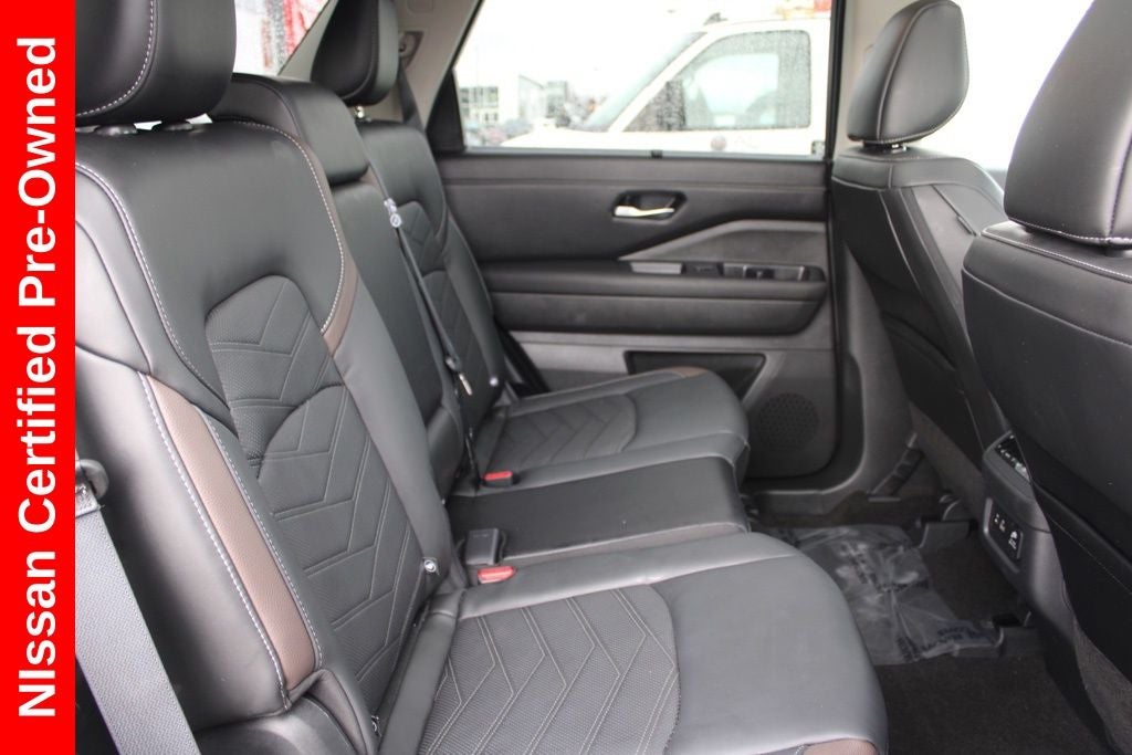 2024 Nissan Pathfinder Platinum