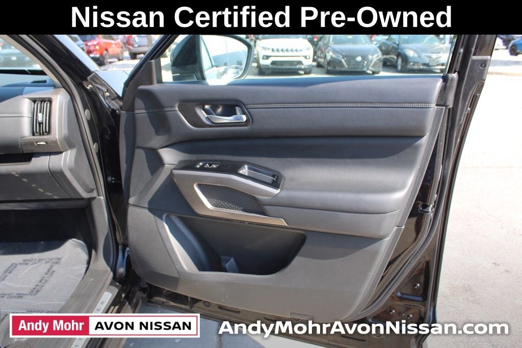 2024 Nissan Pathfinder Platinum