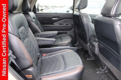 2023 Nissan Pathfinder Platinum