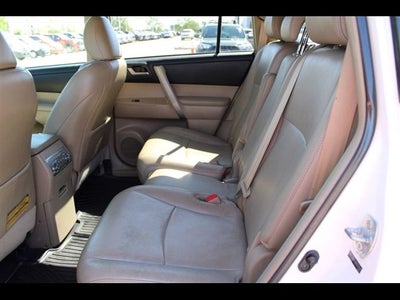 2013 Toyota Highlander SE