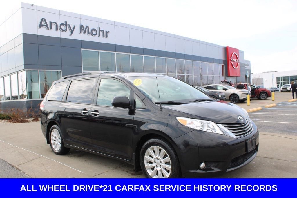 2014 Toyota Sienna XLE 7 Passenger