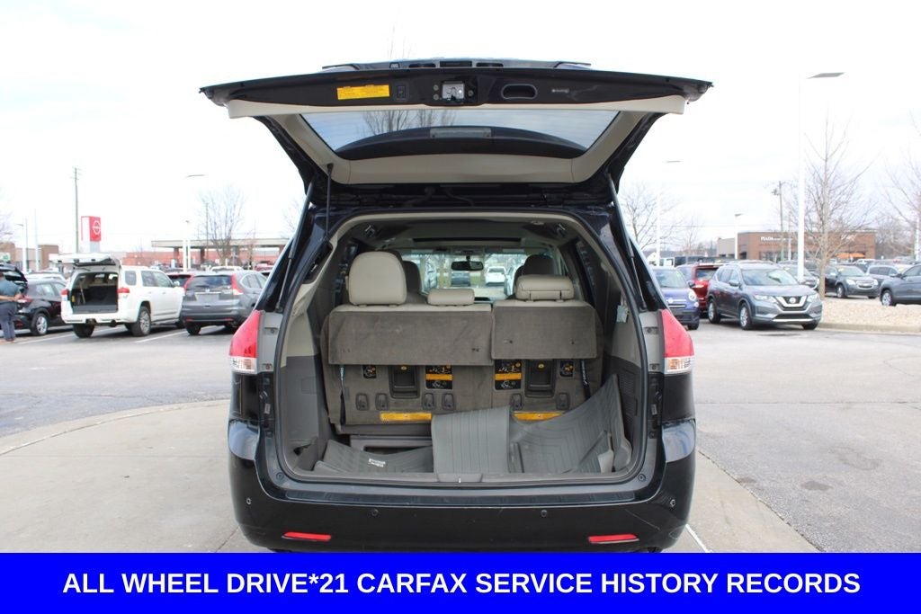 2014 Toyota Sienna XLE 7 Passenger