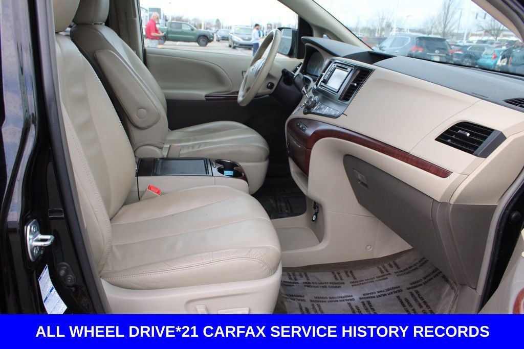 2014 Toyota Sienna XLE 7 Passenger