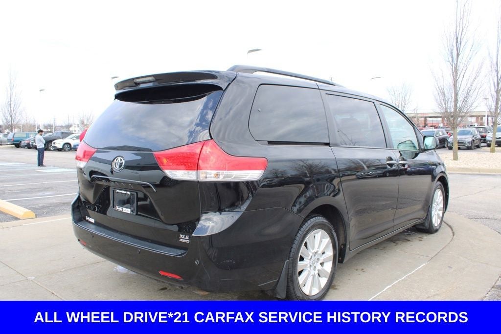 2014 Toyota Sienna XLE 7 Passenger