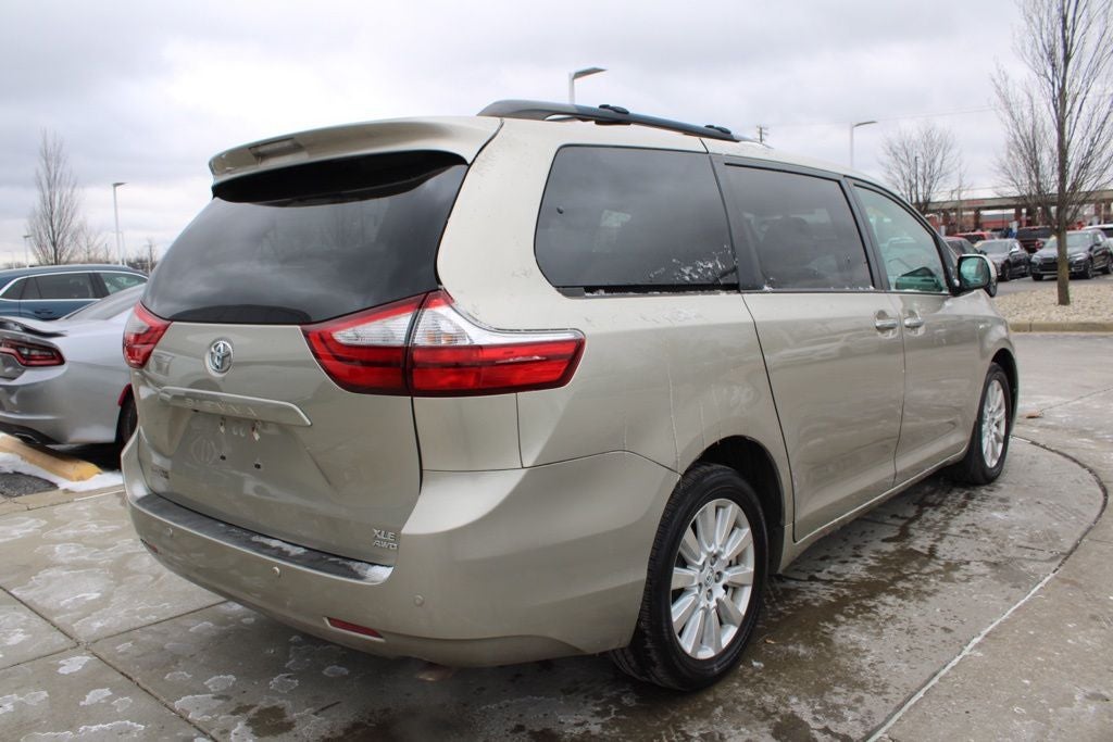 2017 Toyota Sienna XLE Premium 7 Passenger