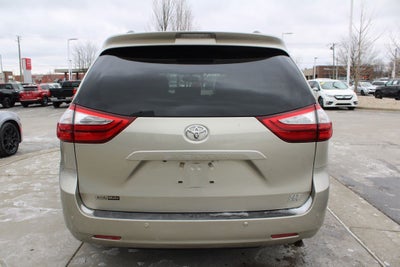 2017 Toyota Sienna XLE Premium 7 Passenger