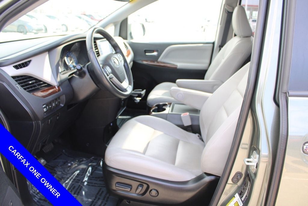 2020 Toyota Sienna Limited Premium 7 Passenger