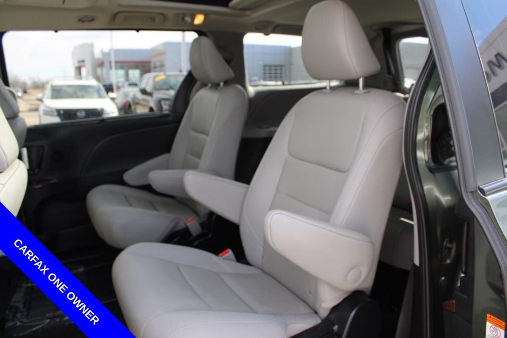 2020 Toyota Sienna Limited Premium 7 Passenger