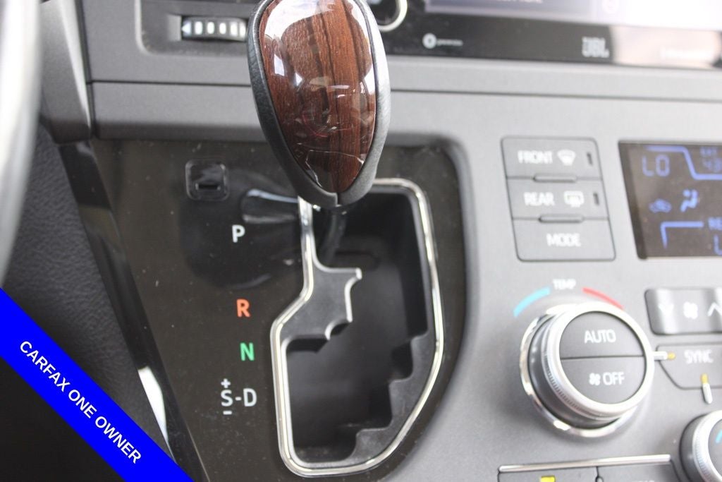 2020 Toyota Sienna Limited Premium 7 Passenger