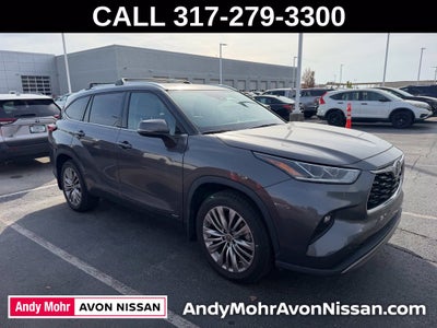 2022 Toyota Highlander Hybrid Platinum