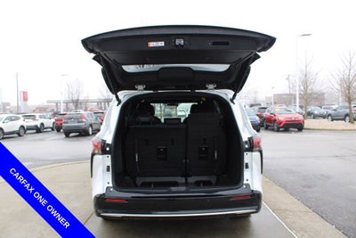 2025 Toyota Sienna Platinum 7 Passenger