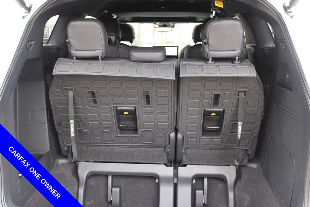 2025 Toyota Sienna Platinum 7 Passenger