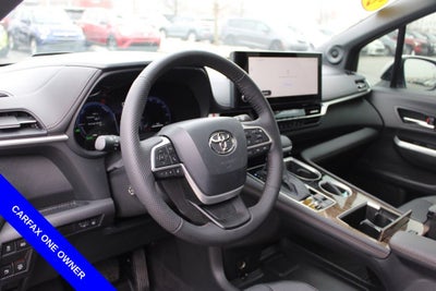 2025 Toyota Sienna Platinum 7 Passenger
