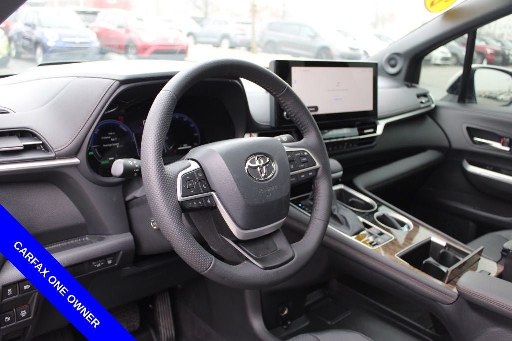 2025 Toyota Sienna Platinum 7 Passenger