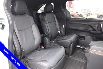 2025 Toyota Sienna Platinum 7 Passenger