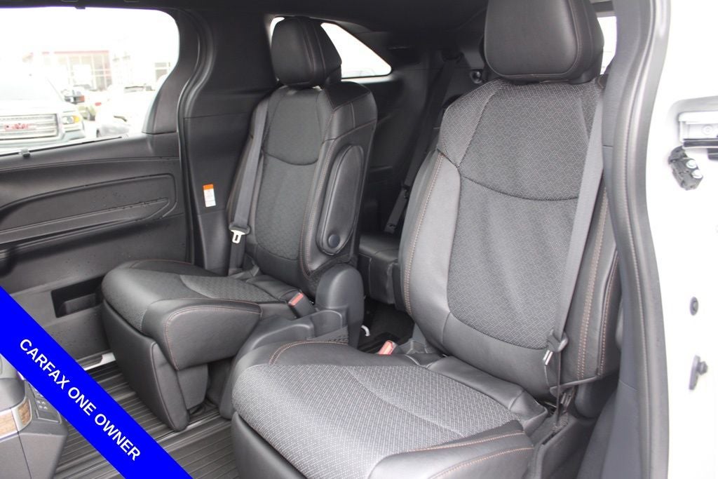 2025 Toyota Sienna Platinum 7 Passenger