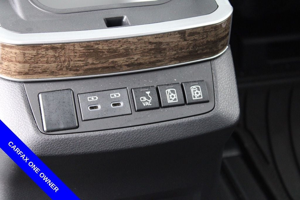 2025 Toyota Sienna Platinum 7 Passenger